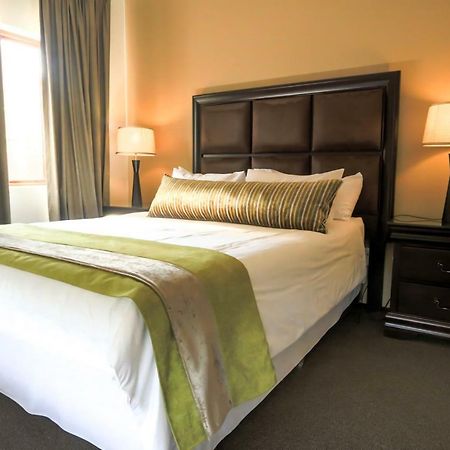 Westay Timessquare Apartments Sandton Buitenkant foto